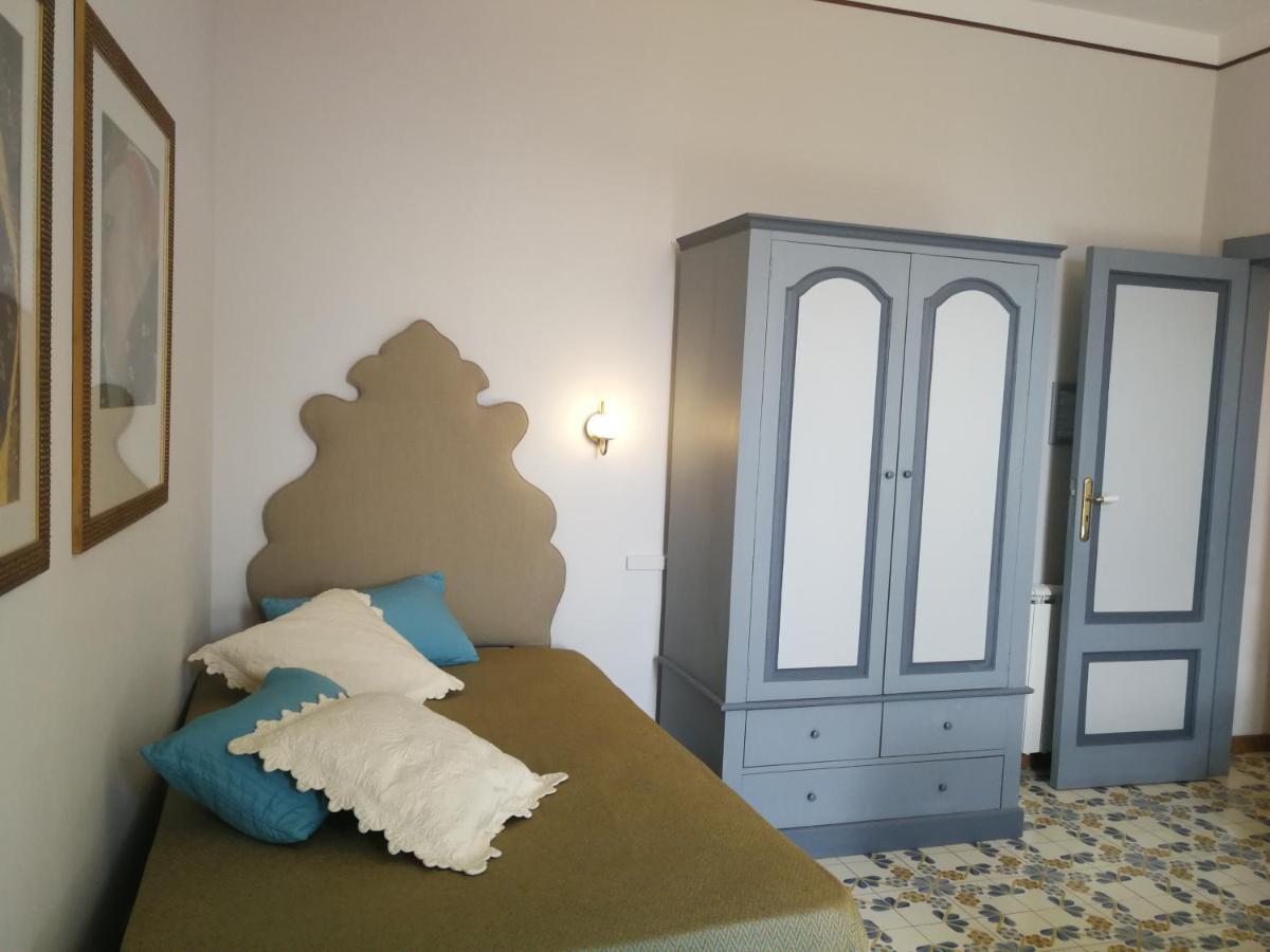 Villa Chiarenza Maison D'Hotes Giardini-Naxos Buitenkant foto