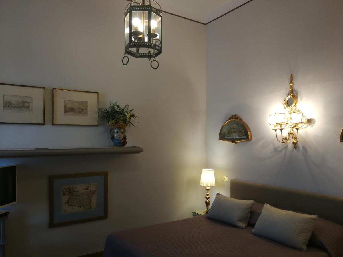 Villa Chiarenza Maison D'Hotes Giardini-Naxos Buitenkant foto